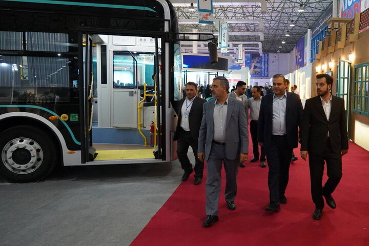 بازدید گودرزی از سومین نمایشگاه بین‌المللی شهر پایدار