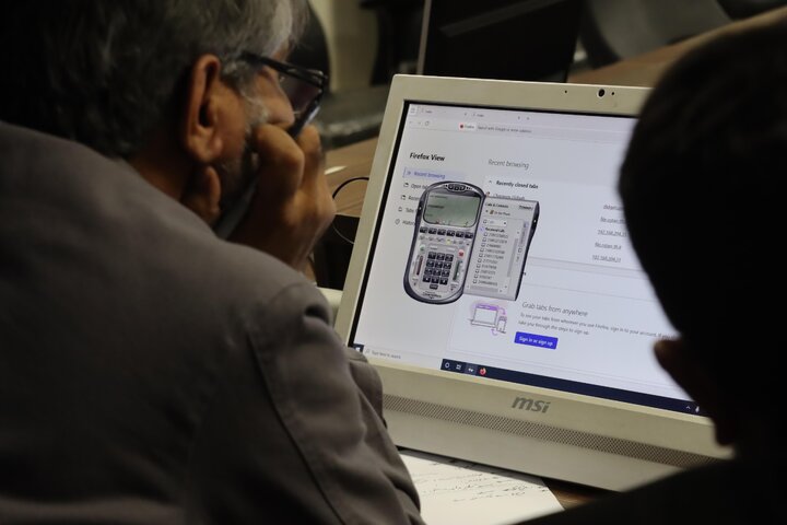 حضور شهردار منطقه ۴ در سامانه تلفنی سامد و پاسخ به مطالبات شهروندان