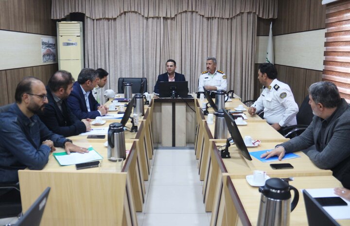 تعامل شهرداری منطقه ۲۰ و پلیس راهور در طرح جمع‌آوری خودروهای فرسوده و رهاشده 