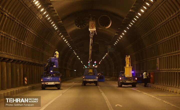 هر دو مسیر تونل توحید امشب مسدود است
