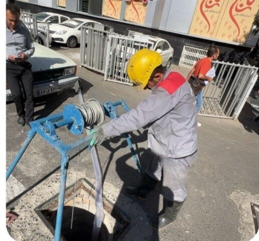 اجرای طرح فوریتی لایروبی کانال‌های منطقه ۳ برای آمادگی در فصل پاییز و بارش های فصلی 