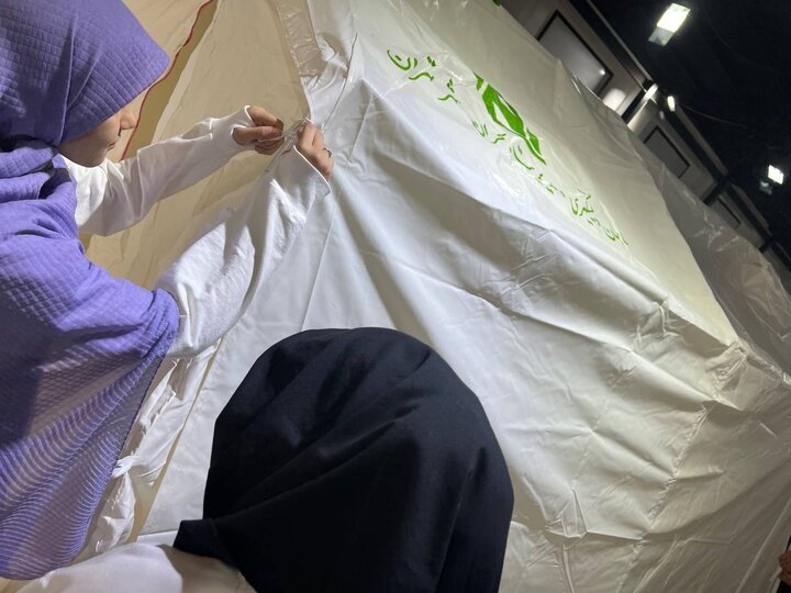  اردوی مادر و دختر با محوریت آموزش مهارت‌های زندگی در شرایط بحرانی در منطقه ۸ 
