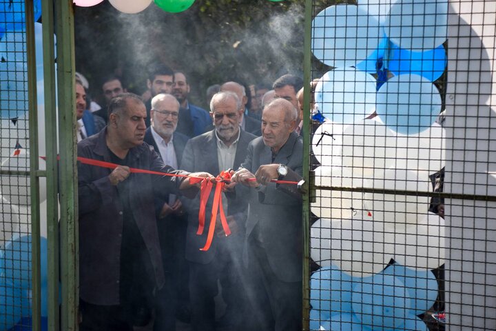 ورزشگاه وحدت با چمن نو و چهره‌ای تازه در منطقه ۱۴ افتتاح شد