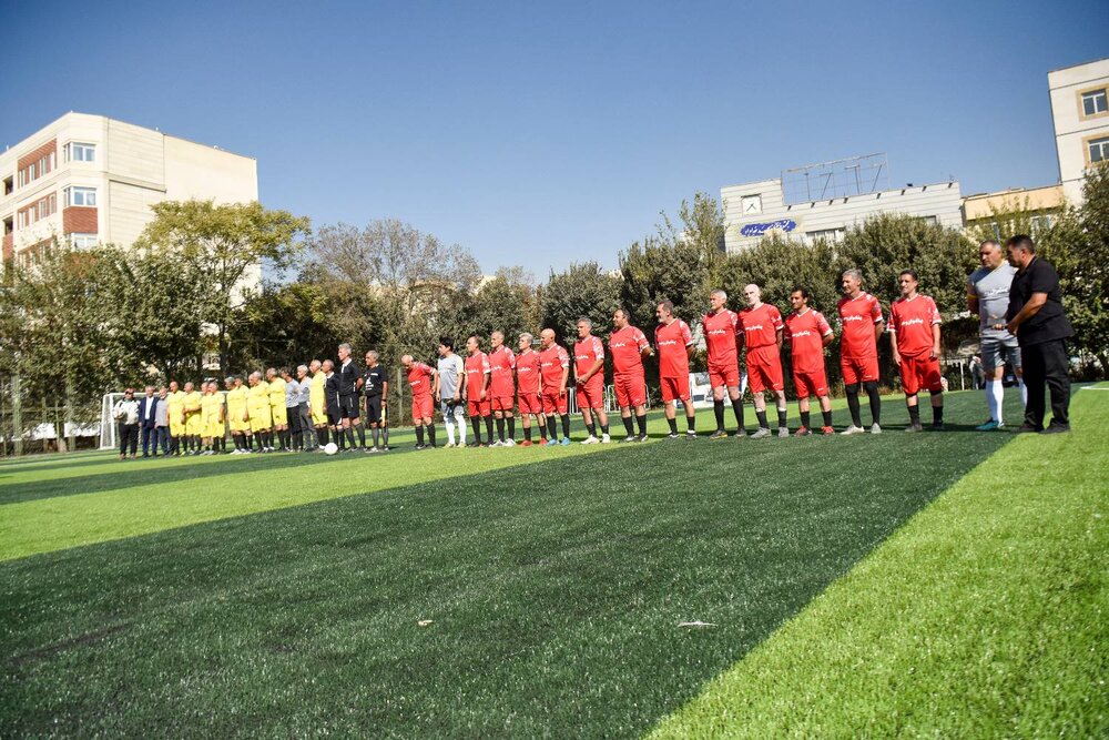 ورزشگاه وحدت با چمن نو و چهره‌ای تازه در منطقه ۱۴ افتتاح شد