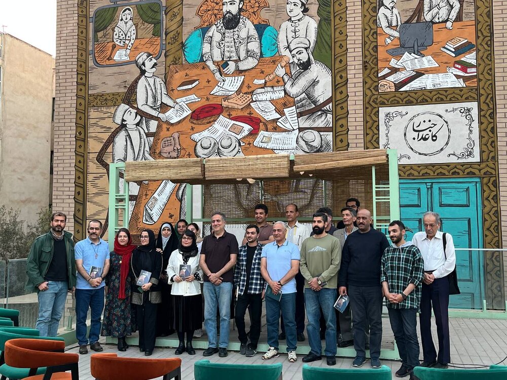 رونمایی از کتاب «بالابلند» در خانه روزنامهنگاران