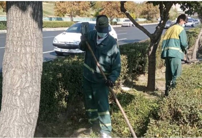 بازپیرایی رفیوژهای معابر شهری و بزرگراهی منطقه ۲