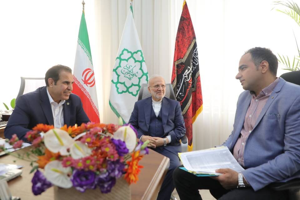 برگزاری نشست شهردار منطقه ۱۳ و نماینده مجلس در خصوص تعریض خیابان پیروزی 