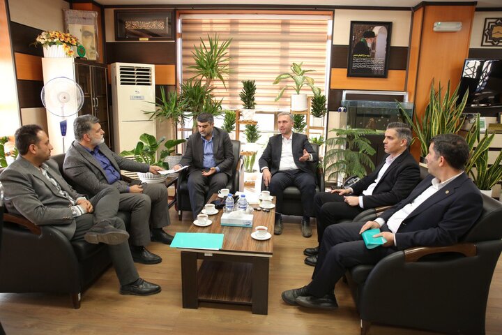 جلسه معارفه و استقرار حسابرسان مستقل منتخب شورای اسلامی شهر در شهرداری منطقه ۵ برگزار شد