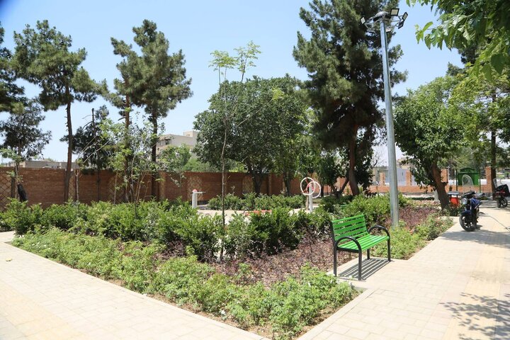 عزم جدی منطقه ۱۰ در بازآفرینی فضاهای سبز محلی/ صددرصدی منابع مالی پروژه‌های بازسازی چهار بوستان محقق شدند