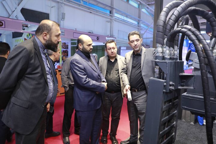 بازدید قضاتلو از نمایشگاه ایران کانماین ۲۰۲۵