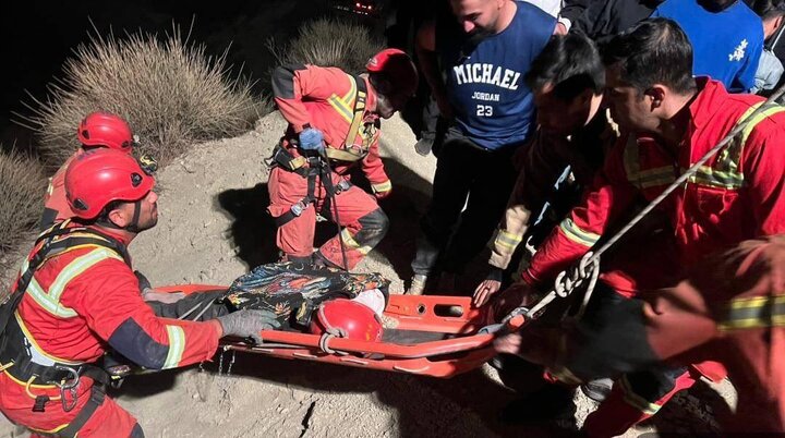 سقوط موتورسوار ۱۸ ساله به دره در جاده وردیج