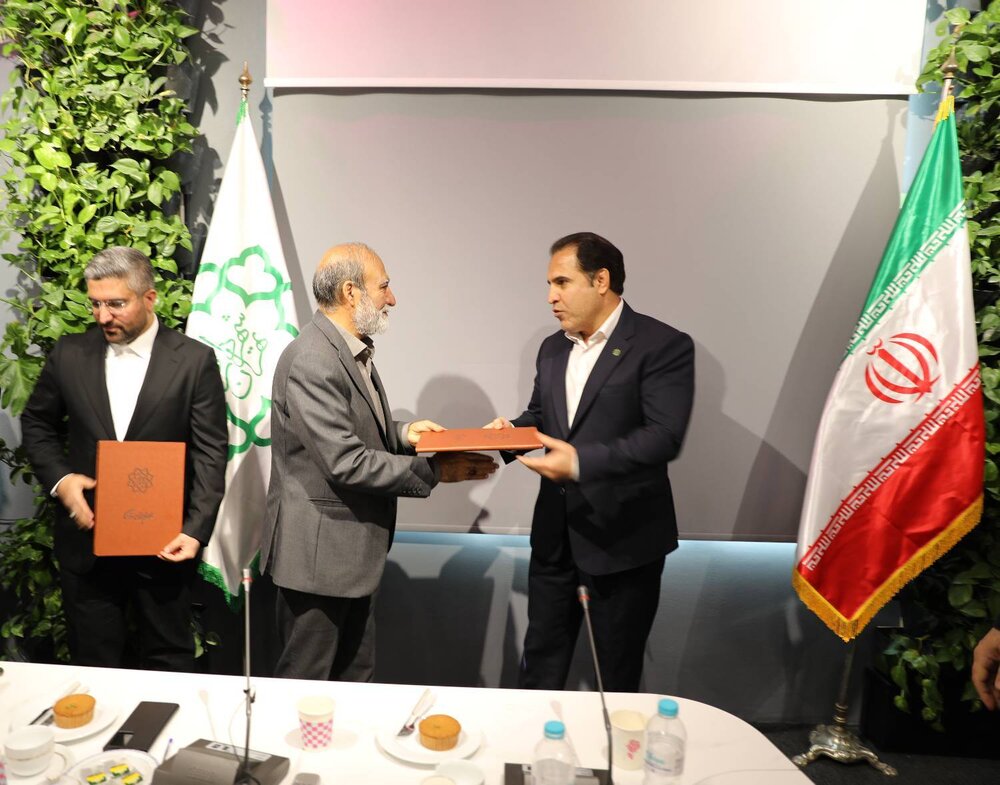 برگزاری آیین تکریم و معارفه شهرداران مناطق ۹ و ۱۳ 