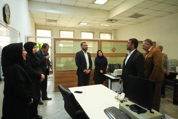 از حضور در منزل شهید و مقبره‌الشهداء تا دیدار با کارکنان