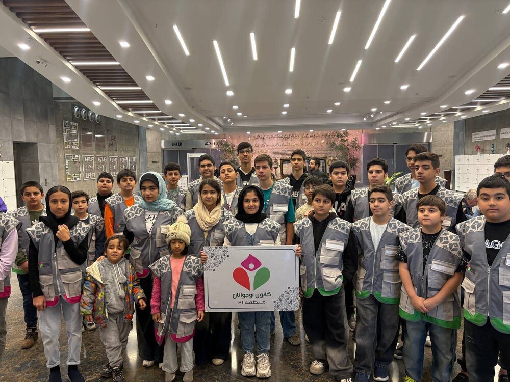 برگزاری کارگاه خلاقانه ساخت ماکت خودرو برای نوجوانان منطقه ۲۱ در هفته نوجوان