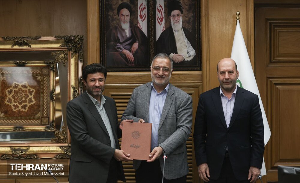 برگزاری آئین تکریم و معارفه رئیس حراست، معاون شهرسازی و رئیس مرکز ارتباطات شهرداری تهران