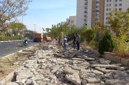 آغاز عملیات پیاده‌روسازی در بلوار شهرکرد منطقه ۲۲