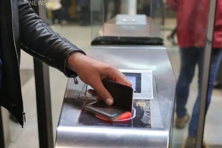 دستگیری فروشندگان غیرقانونی بلیت یکساله مترو در تهران