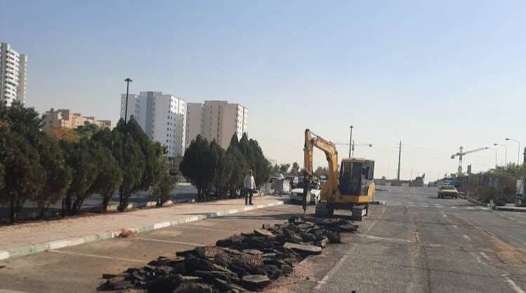 اجرای عملیات اصلاح هندسی و ساماندهی ترافیکی در محدوده پایانه وردآورد