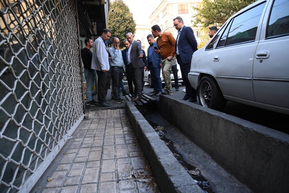 دستور ویژه شهردار منطقه یک برای برخورد قاطع با مشاغل غیرمجاز 