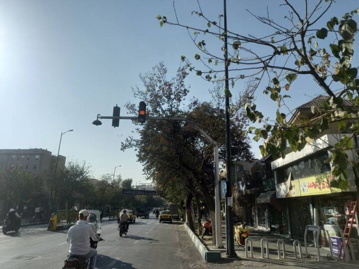 ایمنی بیشتر در قلب تهران؛ نصب چراغ‌های هشدار در منطقه ۱۲