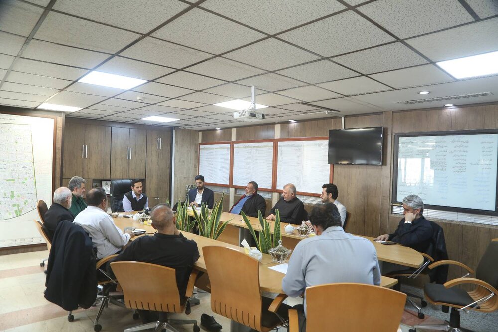 برگزاری نشست هماندیشی شهردار منطقه ۱۰ با رؤسای جدید هیئتامنای محلات