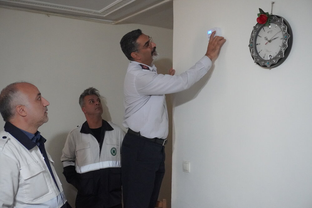 توزیع ۴۰ دستگاه سنجش گاز در منطقه ۲۰ در پویش پیشگیری از مخاطرات گاز منواکسید کربن