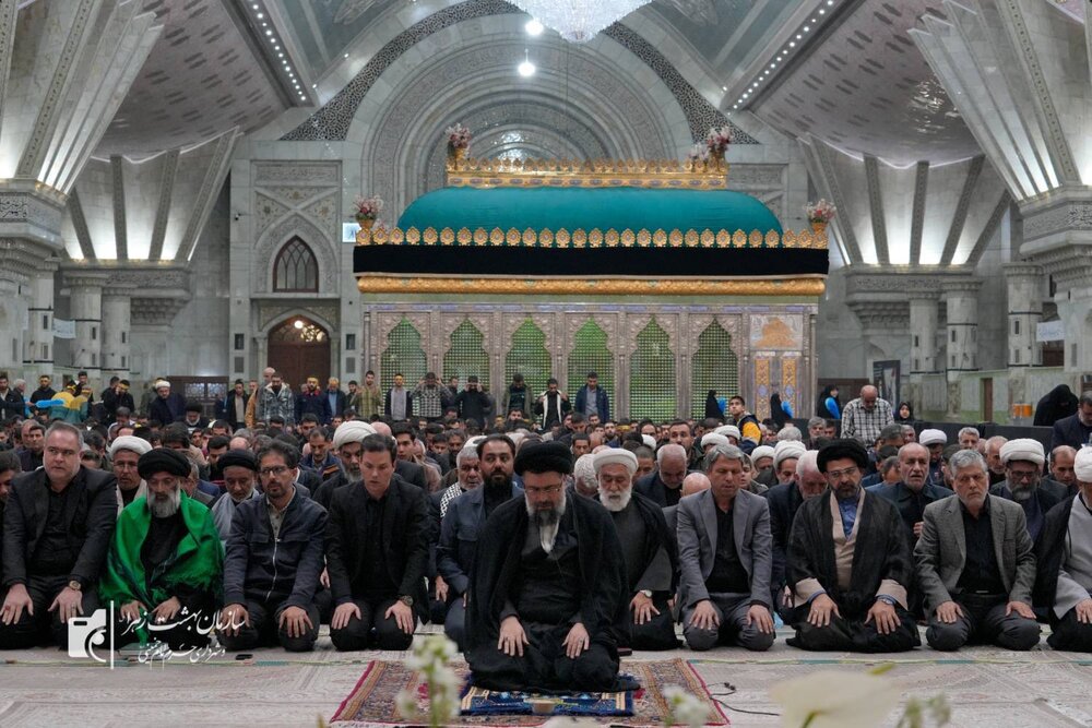 دسته و مراسم عزاداری فرزندان روحالله در شب شهادت حضرت زهرا(س) از گلزار شهدا تا حرم امام راحل