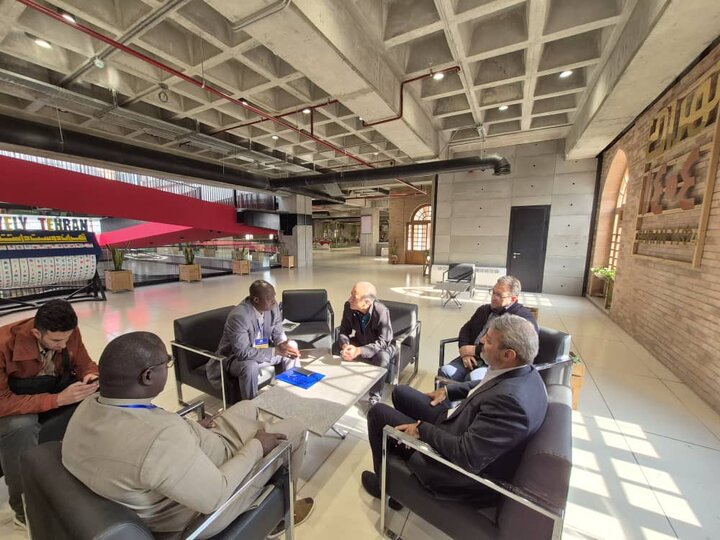 رایزنی برای همکاری زیست محیطی و گردشگری تهران و داکار