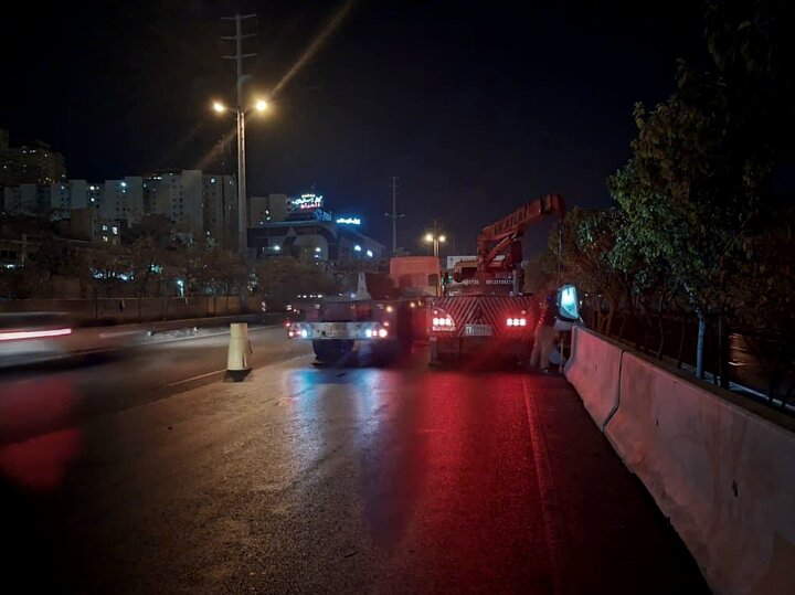 آغاز عملیات ایمن‌سازی بزرگراه ارتش شرق با نصب نیوجرسی‌های بتنی