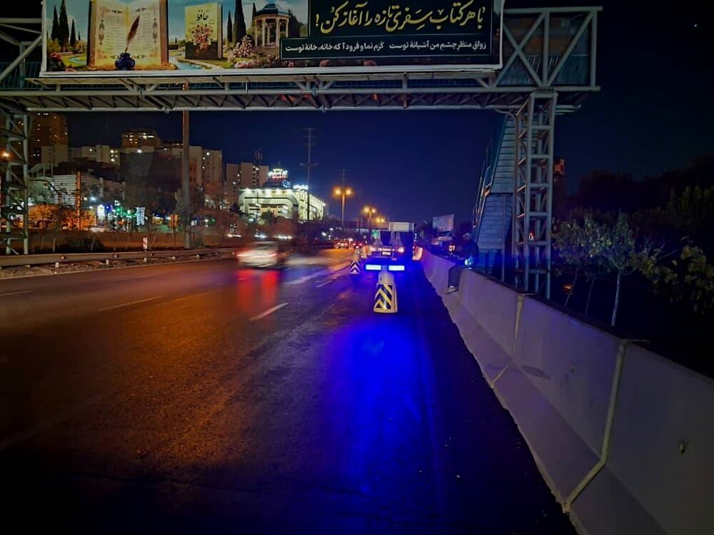 آغاز عملیات ایمنسازی بزرگراه ارتش شرق با نصب نیوجرسیهای بتنی