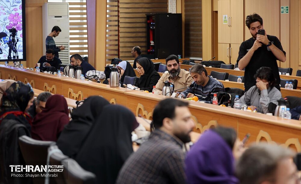 نشست خبری ویژه برنامه‌های گرامیداشت هفته زن و روز مادر