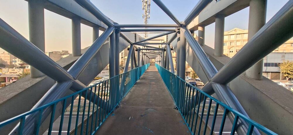 بهسازی کامل پل‌های عابر پیاده منطقه ۸