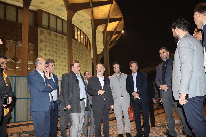 بازدید معاون هنری وزارت فرهنگ و  ارشاد اسلامی از روند ساماندهی محوطه تئاتر شهر