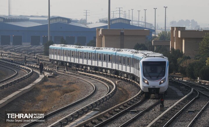 آیین بهره برداری از ۲ رام قطار ملی