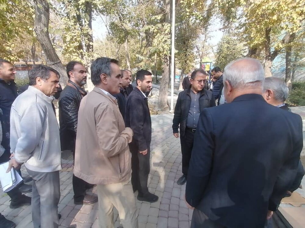 بازدید میدانی شهردار منطقه ۱۰ از روند تکمیل ۱۷ پروژه عمرانی، خدماتی و فرهنگی در سال جاری