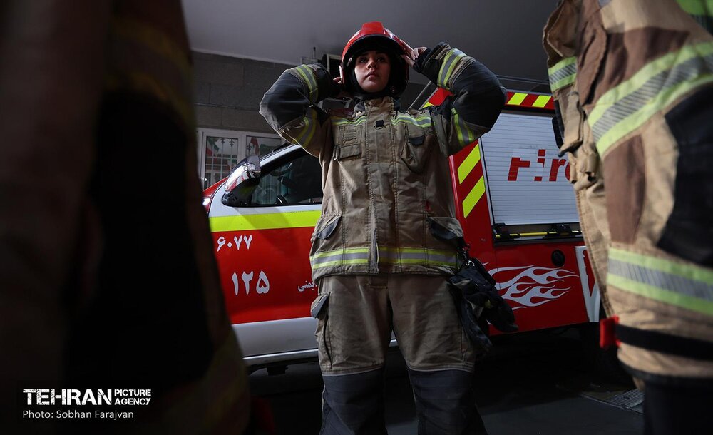 زنان شهر؛ آتش نشان