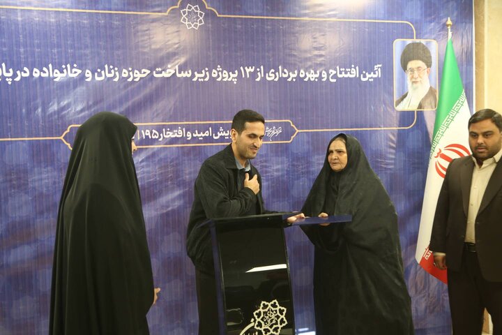 شهردخت در منطقه ۱۰ افتتاح شد/ اخ‌الصنایع: ارتقای رشد و توانمندسازی دختران اولویت مدیریت شهری است