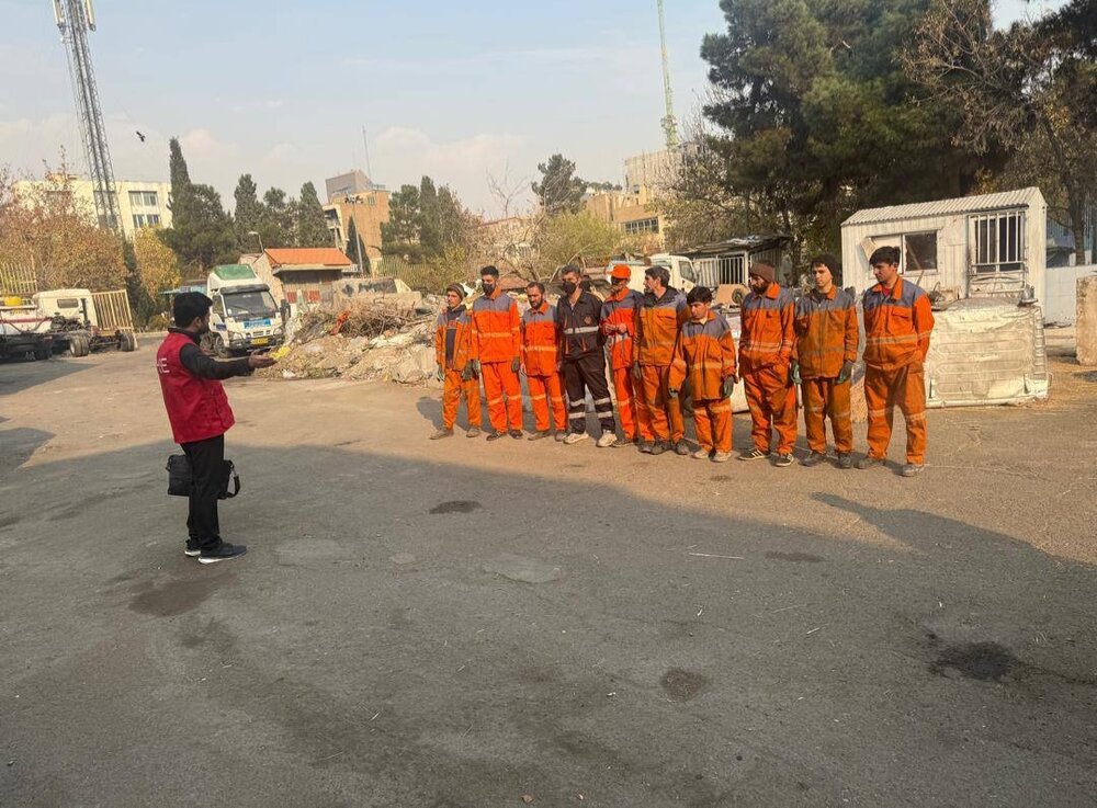 برگزاری دوره آموزشی ارگونومی و ایمنی (HSE) با رویکرد ارتقای سلامت شغلی و کاهش آسیب‌های کاری در منطقه ۶