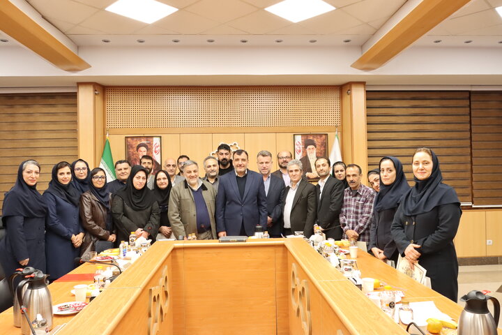 تجلیل از خدمتگران برتر سلامت شهرداری تهران با محوریت انتخاب همکاران