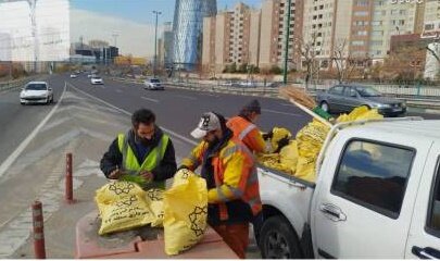 جای گذاری کیسه‌های شن و نمک در معابر شمال‌غرب تهران