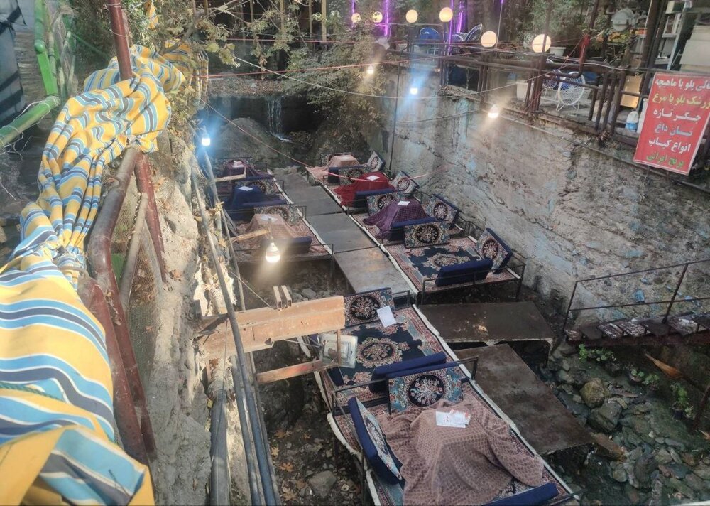 تخت‌های مستقر در بستر رودخانه دربند با دستور قضایی جمع‌آوری شد