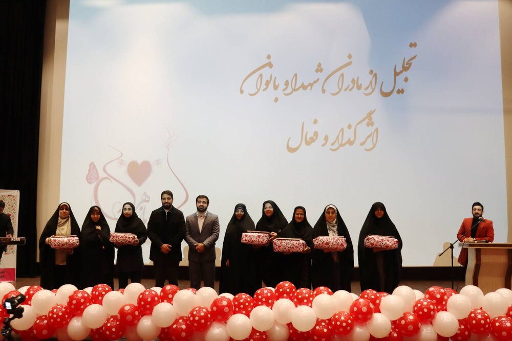 برگزاری جشن "زن، جریان زندگی " در مجتمع صبا مال در منطقه ۱۱