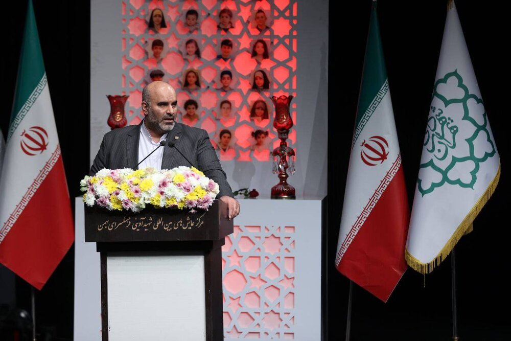 شهرداران مدارس مدرسه را در محله خود فعال می‌کنند