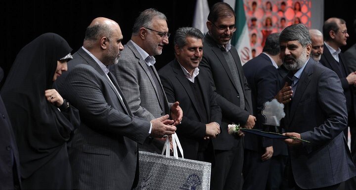 تقدیر از شهردار منطقه ۴ و عملکرد شاخص در رسیدگی به مدارس