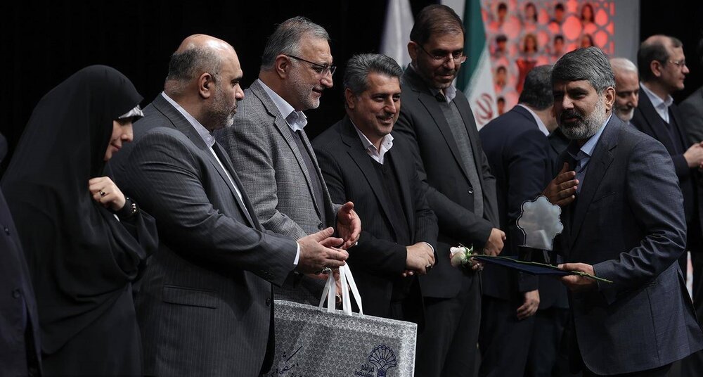 تقدیر از شهردار منطقه ۴ و عملکرد شاخص در رسیدگی به مدارس