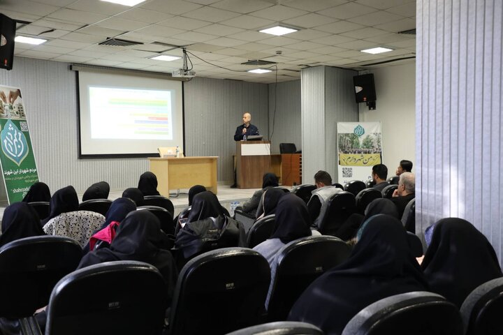 آموزش نظرسنجی طرح «من شهردارم ۴» ویژه سفیران منطقه ۲۲