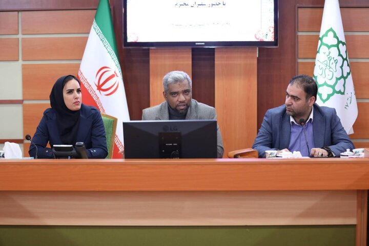 جلسه توجیهی طرح مشارکتی «من شهردارم ۴» در منطقه ۱۷ برگزار شد