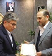 تقدیر شهردار منطقه ۳ از اقدام مؤثر یک کارآفرین و خیر در توسعه فضای سبز شهری