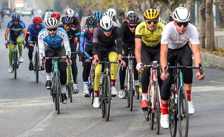 برگزاری مسابقات دوچرخه‌سواری به میزبانی شهرداری منطقه ۱۷ در باغ‌راه حضرت فاطمه زهرا (س)