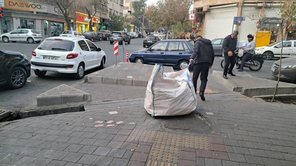 جمعآوری و توقیف بیش از ۱۲ تن پسماند خشک غیرمجاز در منطقه ۱۰